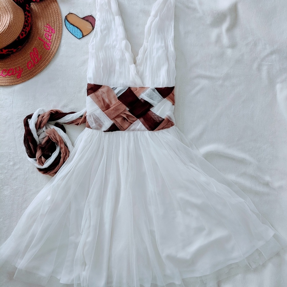 Ted Baker London White Tulle Dress Size 6 EUC